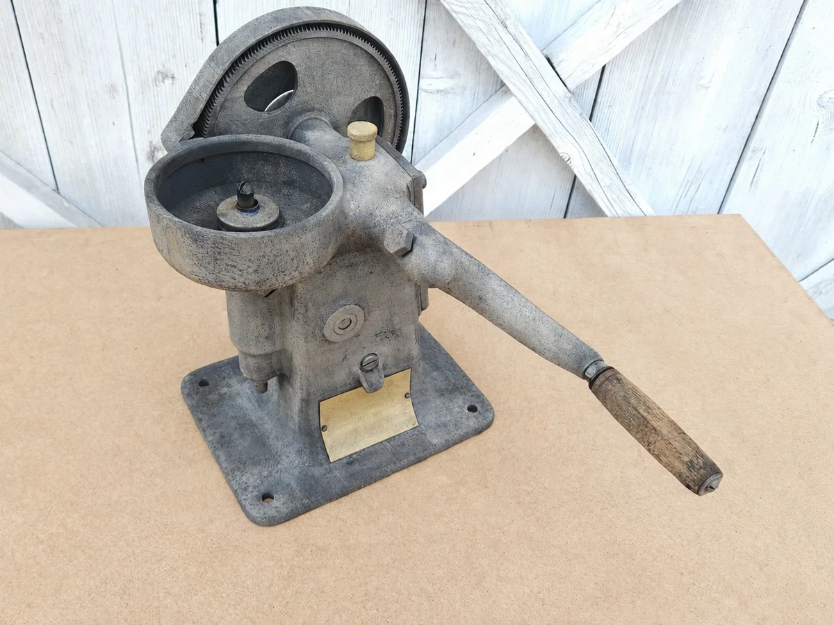 Oczyszczanie separatora odśrodkowego